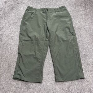 Kuhl Legendary Capri Pants Womens 8 Sage Green Stretch Outdoor Hiking Trek NWOT